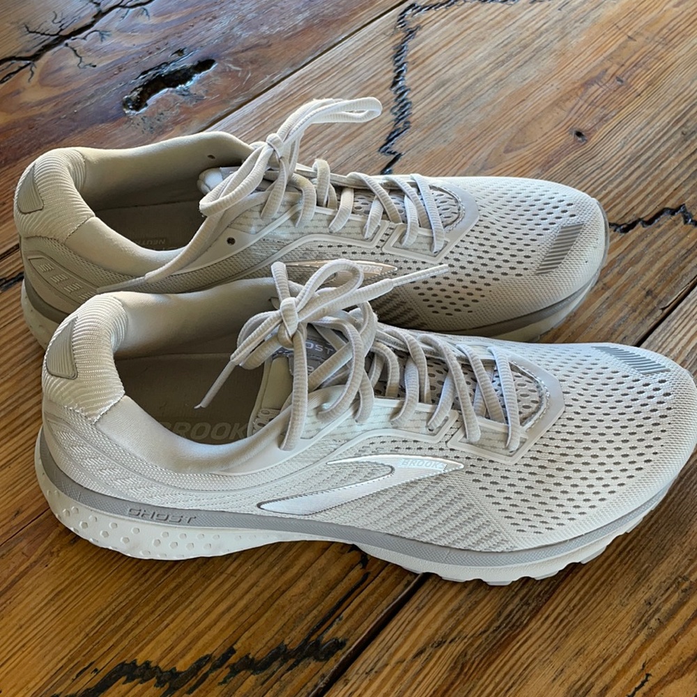 Brooks Ghost 12